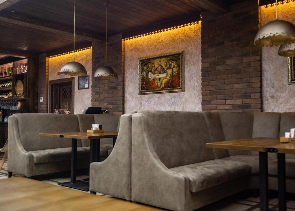 Hotel Dozari Korostyshiv Bagian luar foto